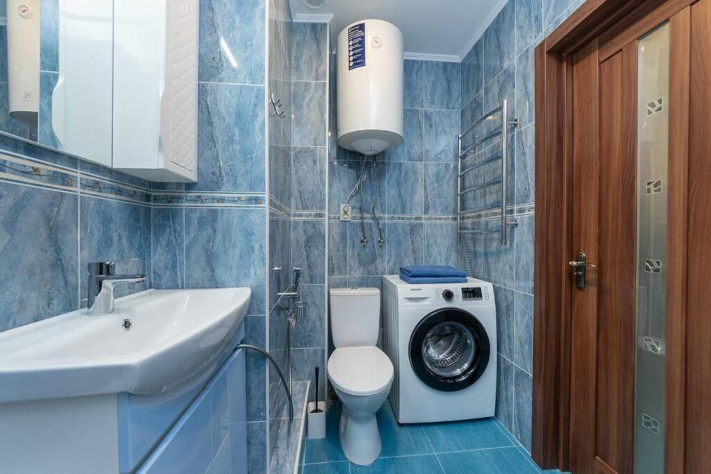Современные Апартаменты Метро Харьковская Генератор В Доме Kiev Buitenkant foto